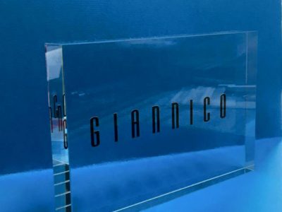 targa-plexiglass-personalizzata